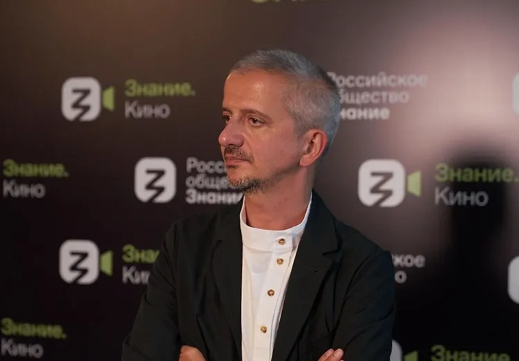 Константин Богомолов. Обложка © Instagram (соцсеть запрещена в РФ; принадлежит корпорации Meta, которая признана в РФ экстремистской) / konbog75