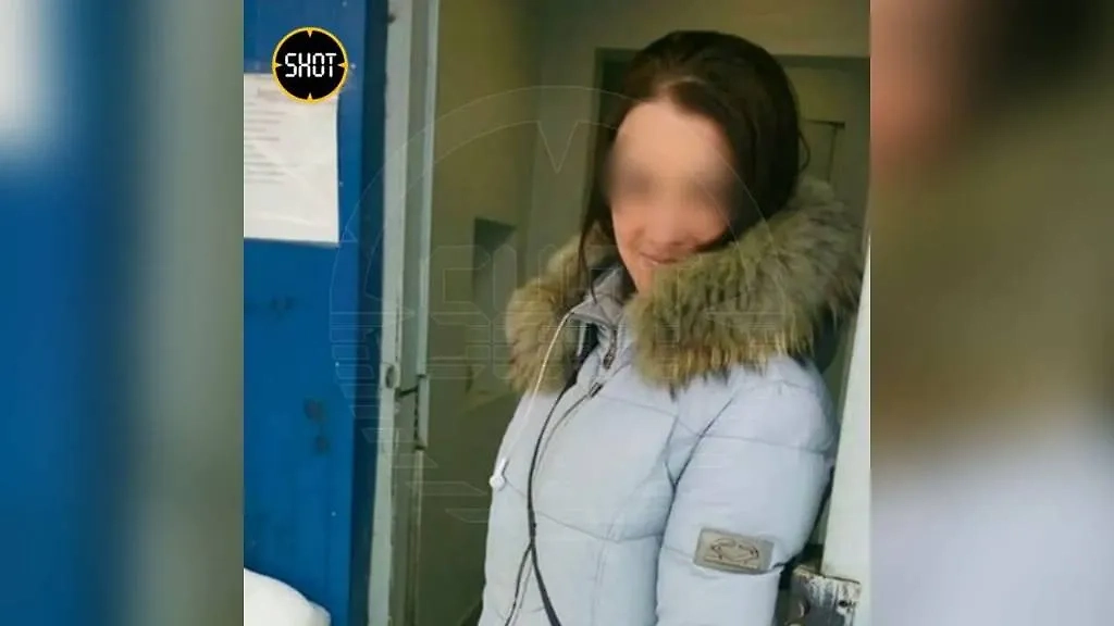 Женщина, которая воткнула кухонный нож в ногу 10-летней дочери. Обложка © Telegram / SHOT