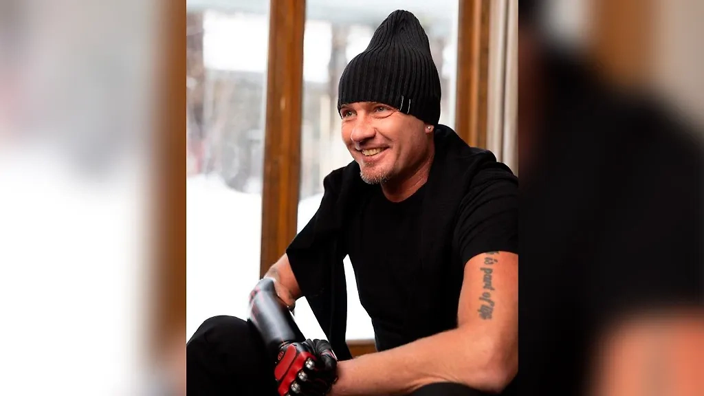 Роман Костомаров. Обложка © Instagram (соцсеть запрещена в РФ; принадлежит корпорации Meta, которая признана в РФ экстремистской) / romankostomarovkrs