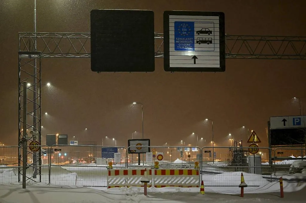 Пункт пропуска Ваалимаа на финско-российской границе. Обложка © ТАСС / AP / Heikki Saukkomaa