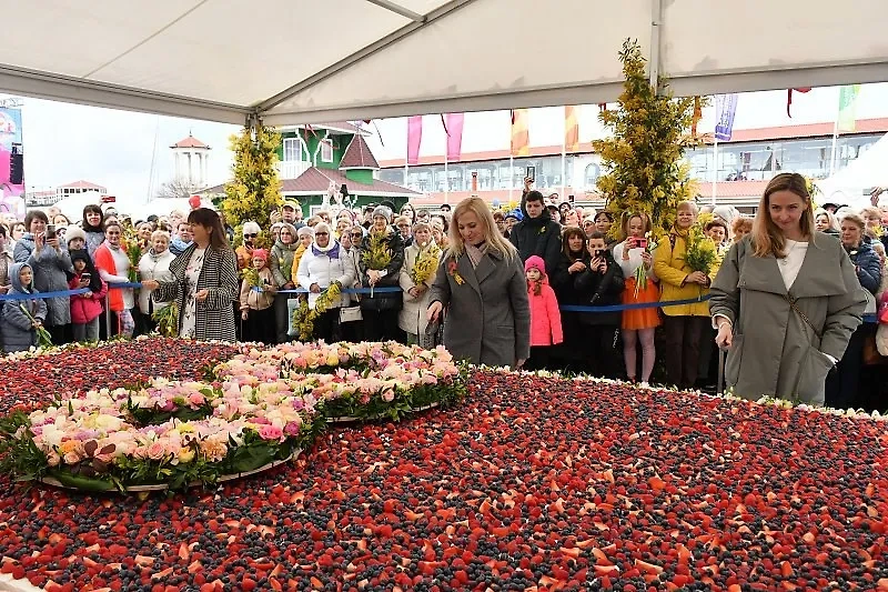 Торт-рекордсмен, приготовленный в Сочи. Фото © Telegram / Сочи Официальный