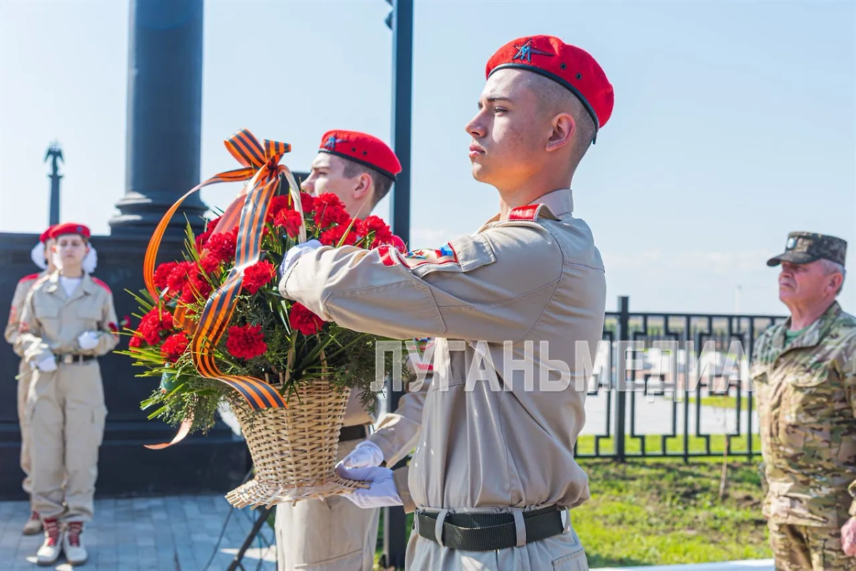 Митинг-реквием в память жертв украинской агрессии. Фото © Telegram / Луганьмедиа