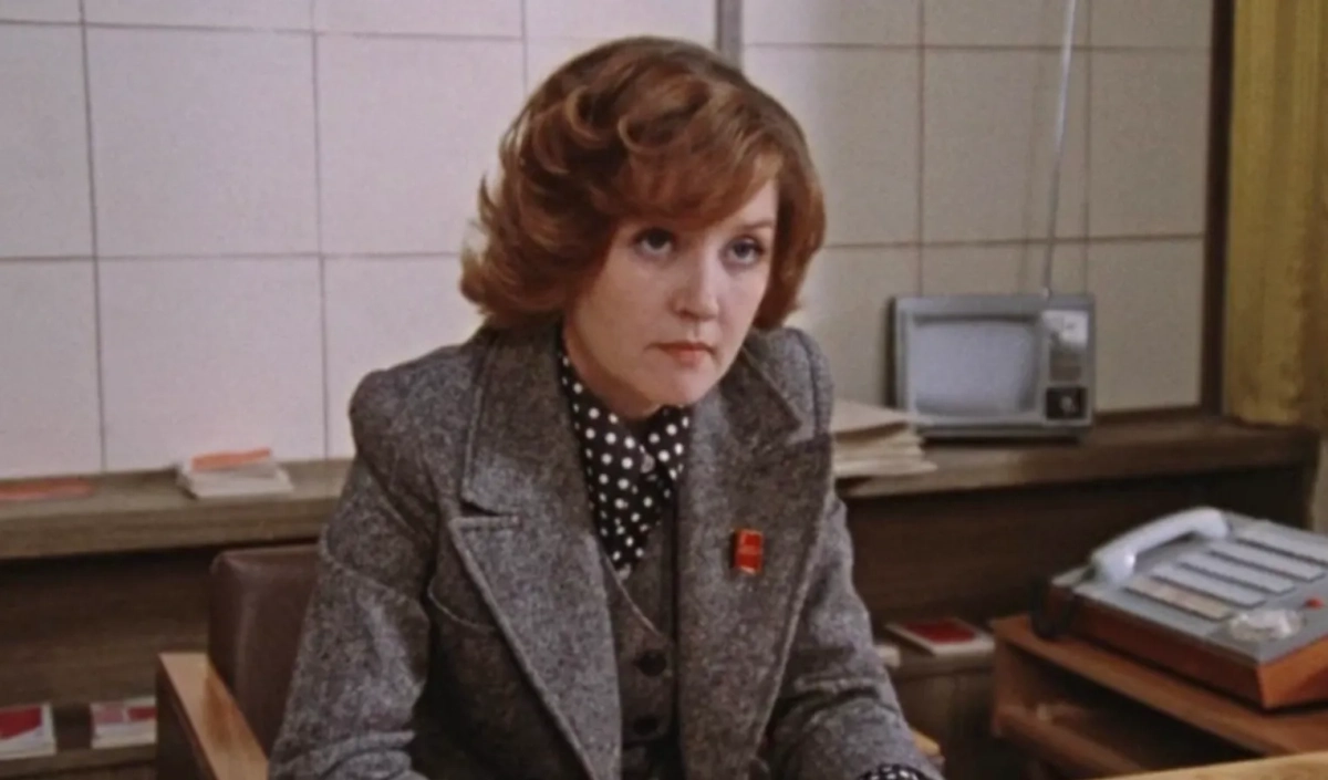 Архетип начальницы отлично подходил к общей атмосфере СССР эпохи застоя. Фото © Кадр из фильма «Москва слезам не верит», режиссёр Владимир Меньшов, сценарист  Валентин Черных / Kinopoisk