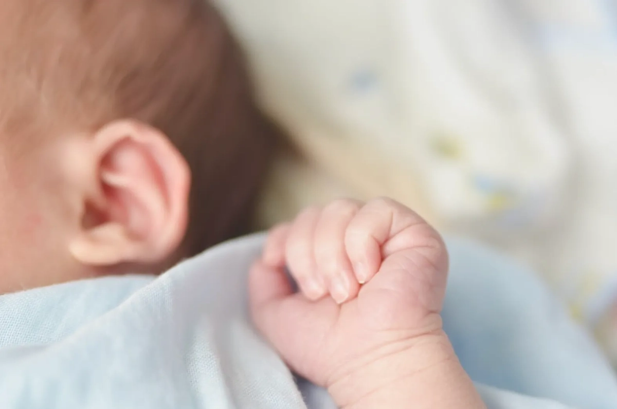 Младенец. Обложка © freepik / onlyyouqj