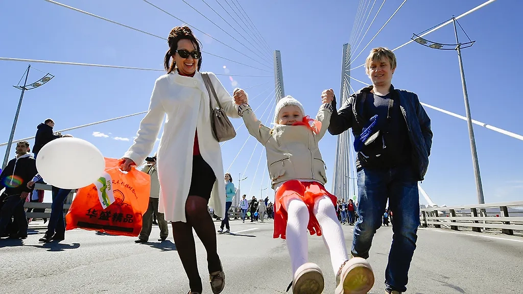 Россиян в мае ждут два блока длинных выходных. Обложка © ТАСС / Юрий Смитюк