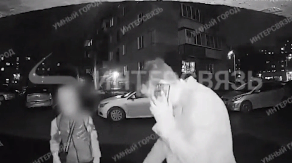 Прохожий вызвал скорую мальчику. Фото © Интерсвязь / Умный город