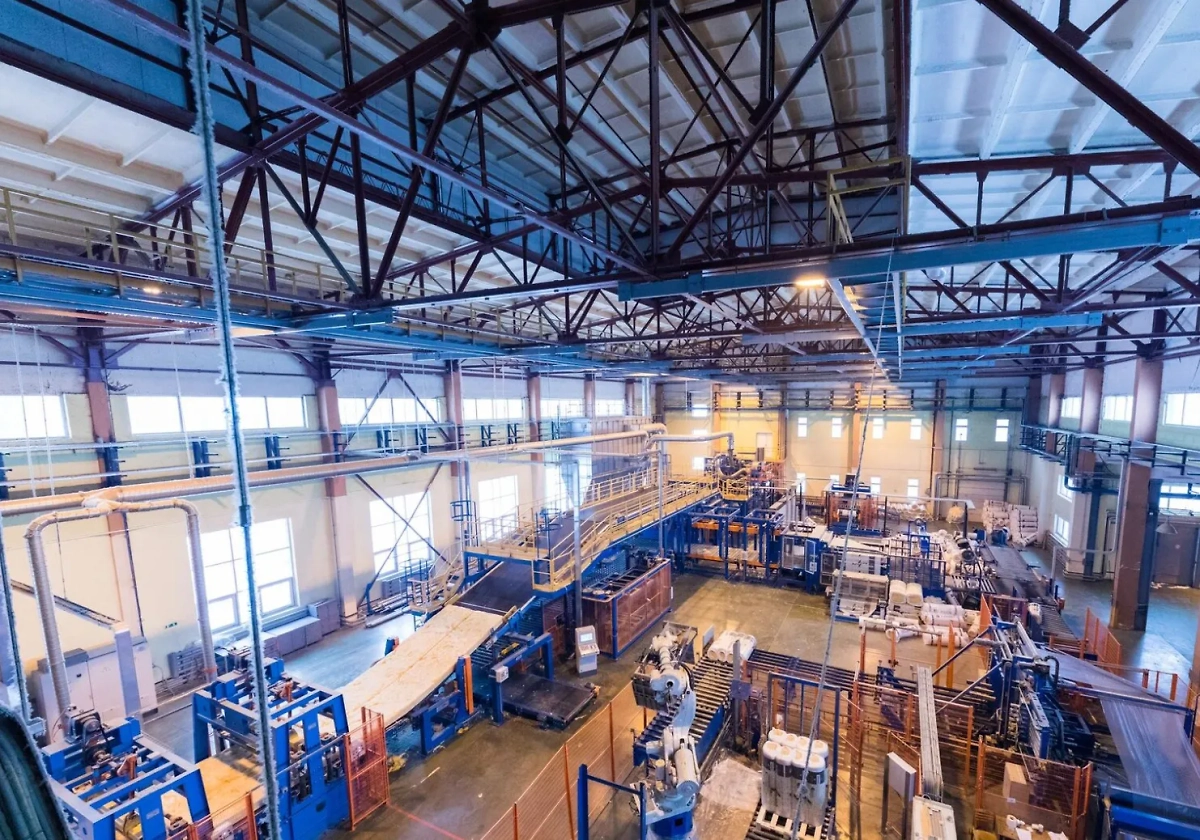 Завод. Обложка © freepik / usertmk