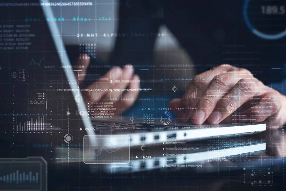 Доцент Школы компьютерных наук и инженерии Южно-Китайского технологического университета Куан Юйхуэй (скончался в 2025 году). Фото © Shutterstock / FOTODOM / TippaPatt