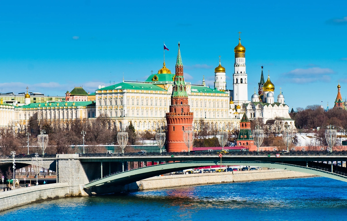 Обложка © Shutterstock / FOTODOM / E. O.