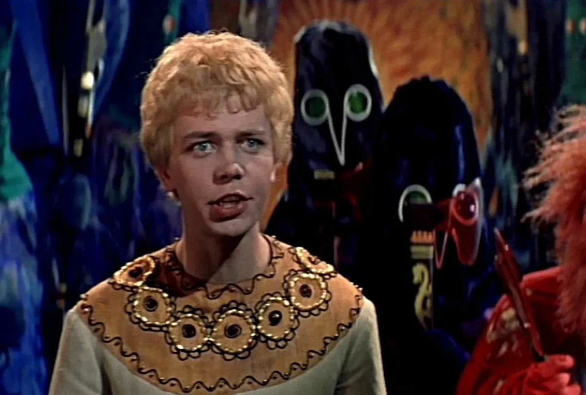 Кадр из киносказки «Варвара-краса, длинная коса» (1970) реж. Александр Роу сцен. Михаил Чуприн / сайт «Кинопоиск»