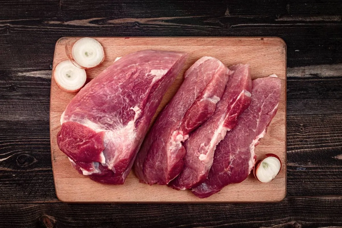 Мясо для борща не должно быть слишком тёмным. Фото © Shutterstock / FOTODOM / welcomeinside