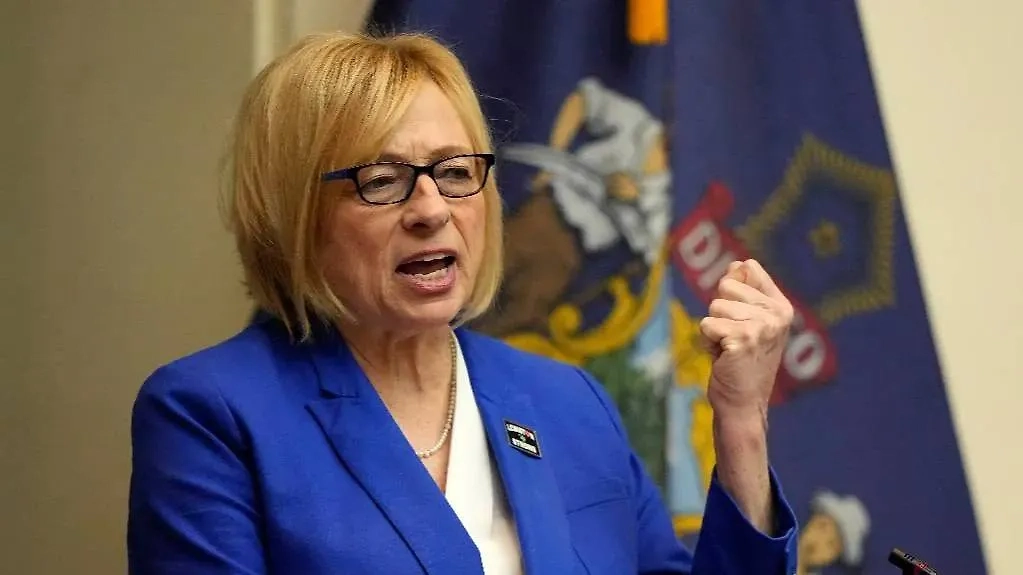 Губернатор штата Мэн Джанет Миллз прямо говорит Трампу, что не будет соблюдать его федеральный закон о наличии только двух полов. Фото © ТАСС / АР / Robert F. Bukaty