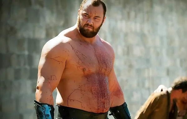 Хафтор Бьёрнссон. Обложка © «Игра престолов», режиссёр Тимоти Ван Паттен / Kino-teatr.ru