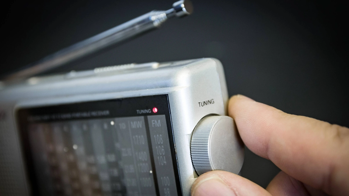 «Номерные радиостанции», или «жужжалки», — это секретные радио, которые никто не должен был слышать. Фото © Shutterstock / FOTODOM / Benjamin Clapp