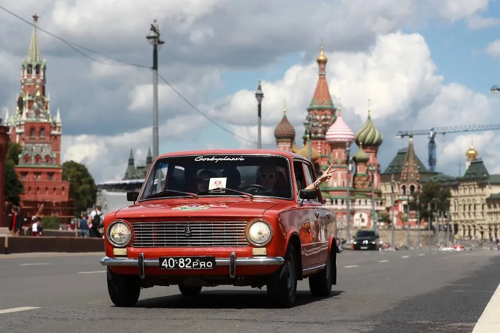 «Копейка» по техническим характеристикам обогнала свой прототип — Fiat 124. Фото © ТАСС / Сергей Фадеичев
