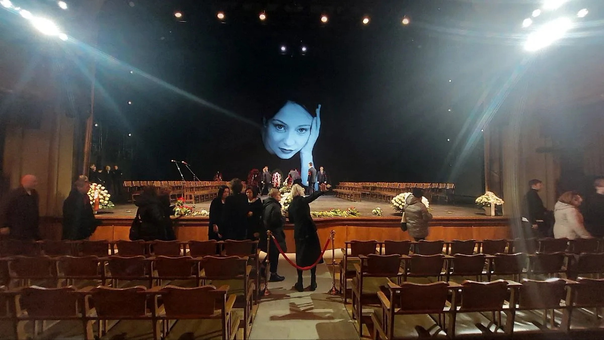 Прощание с Евгенией Добровольской. Фото © Life.ru