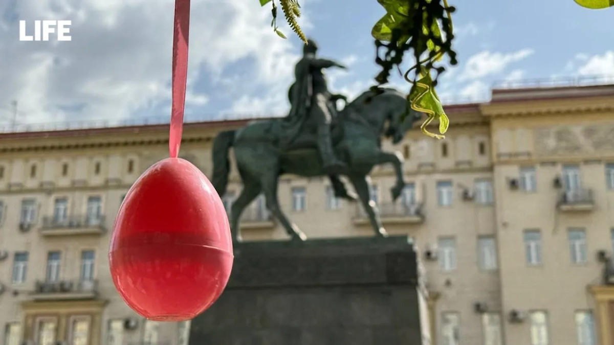 Подготовка к празднованию Пасхи в Москве. Фото © Life.ru