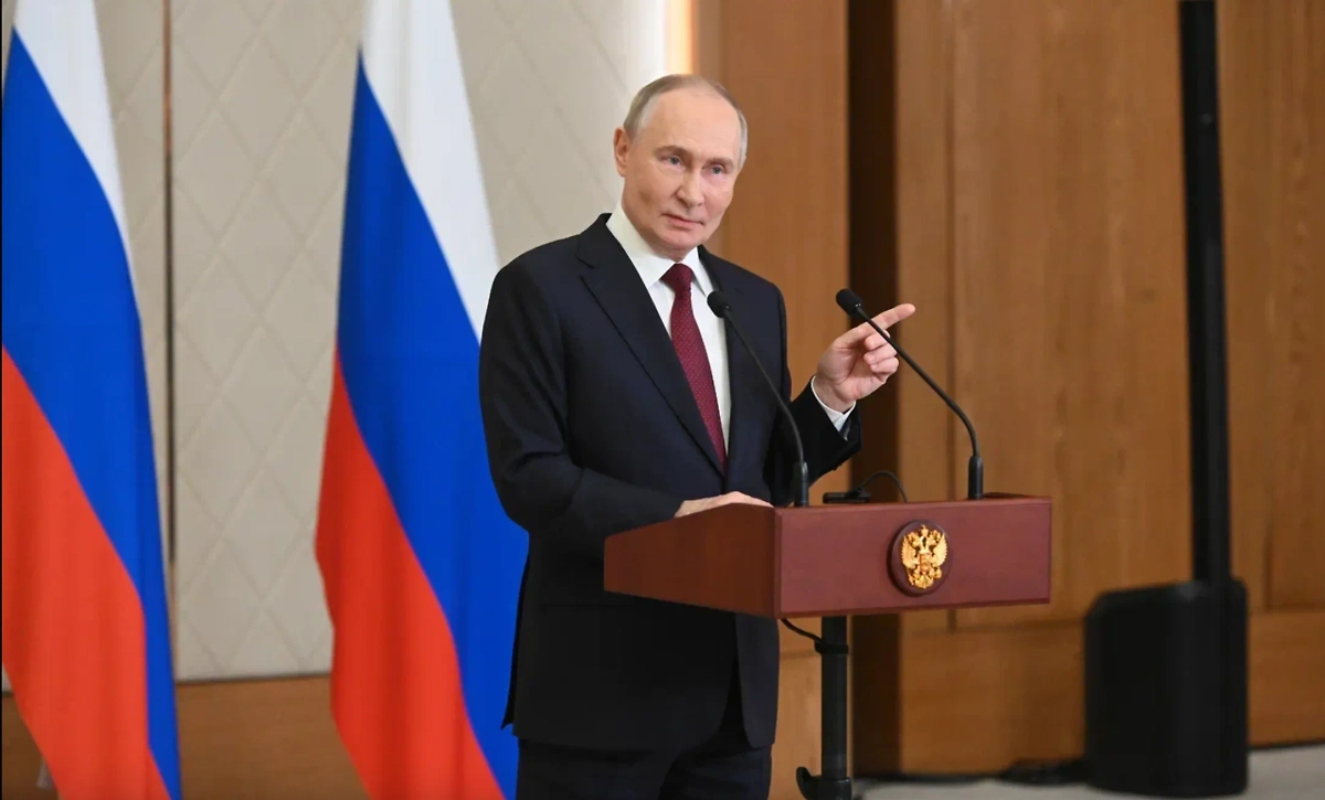 Президент Владимир Путин. Обложка © Life.ru