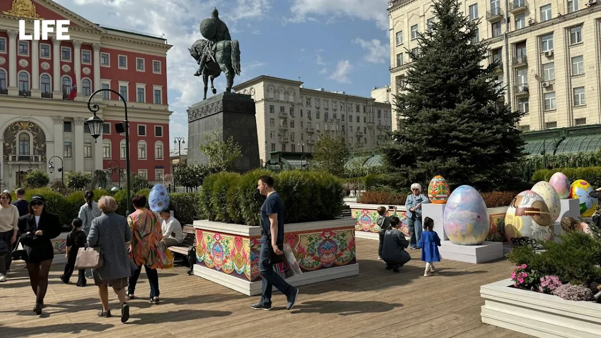 Подготовка к празднованию Пасхи в Москве. Фото © Life.ru