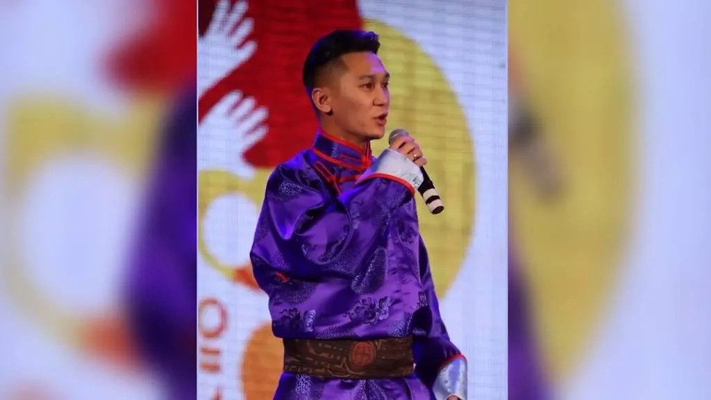 Цэцэндэлгэр Тэгшээ. Фото © VK / Тувгосфилармония им. В.М.Халилова