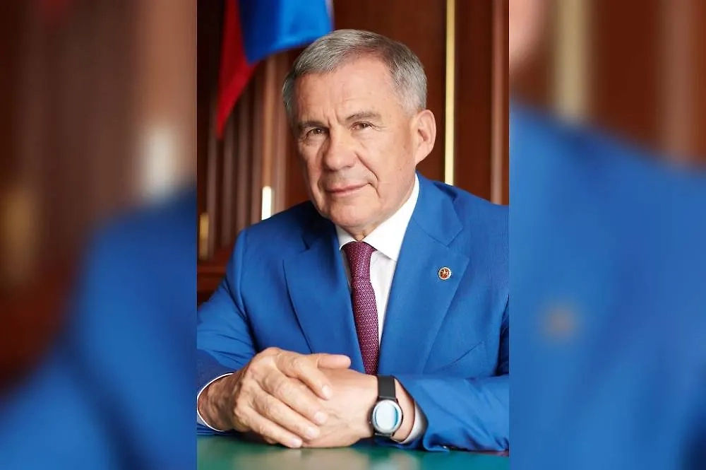 Глава Татарстана Рустам Минниханов. Обложка © Wikipedia / Tatarstan.ru