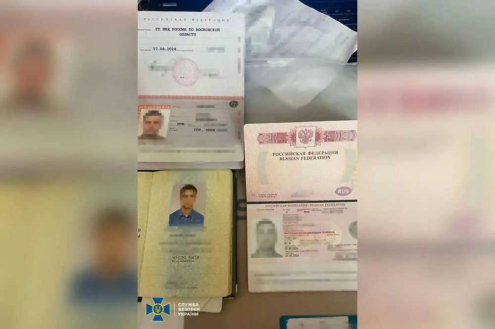 В Киеве задержали политолога Кирилла Молчанова, который якобы работает на ФСБ и внешнюю разведку России. Фото © Пресс-служба СБУ