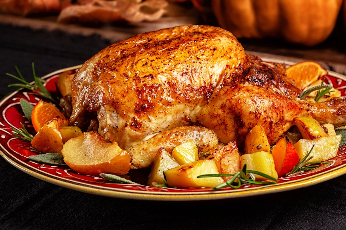 Рецепты приготовления курицы не теряют популярности. Обложка © Shutterstock / FOTODOM / OlgaBombologna