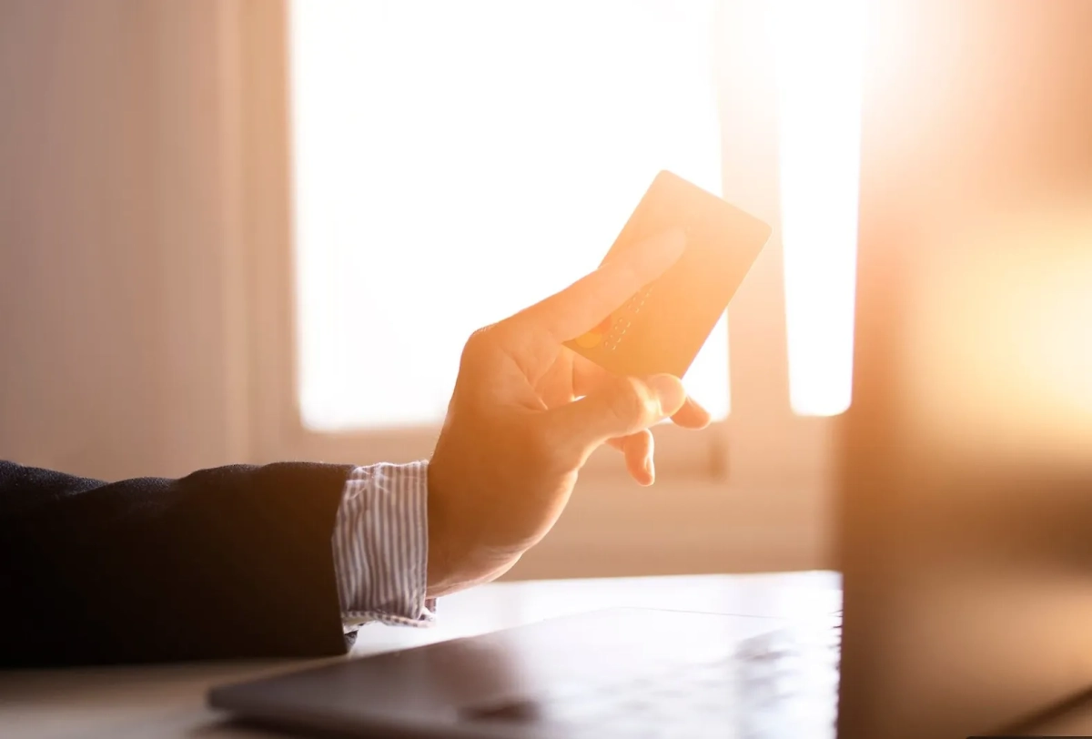 В ВТБ установили систему для борьбы с мошенниками. Обложка © freepik / denamorado