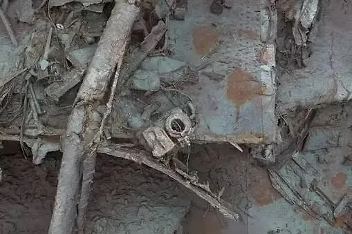 На этом изображении, по словам специалистов, виден клапан подачи пара, который на момент затопления «Титаника» оставался во включённом положении.  Кадр из видео © YouTube / Magellan