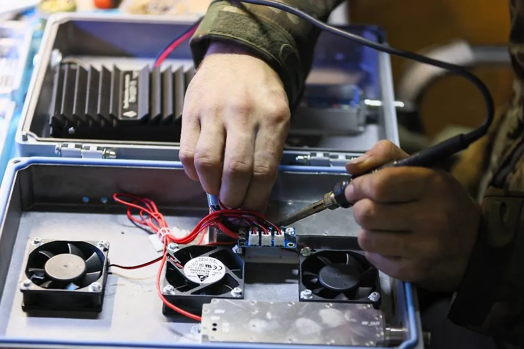 РЭБ. Обложка © ТАСС / Александр Река