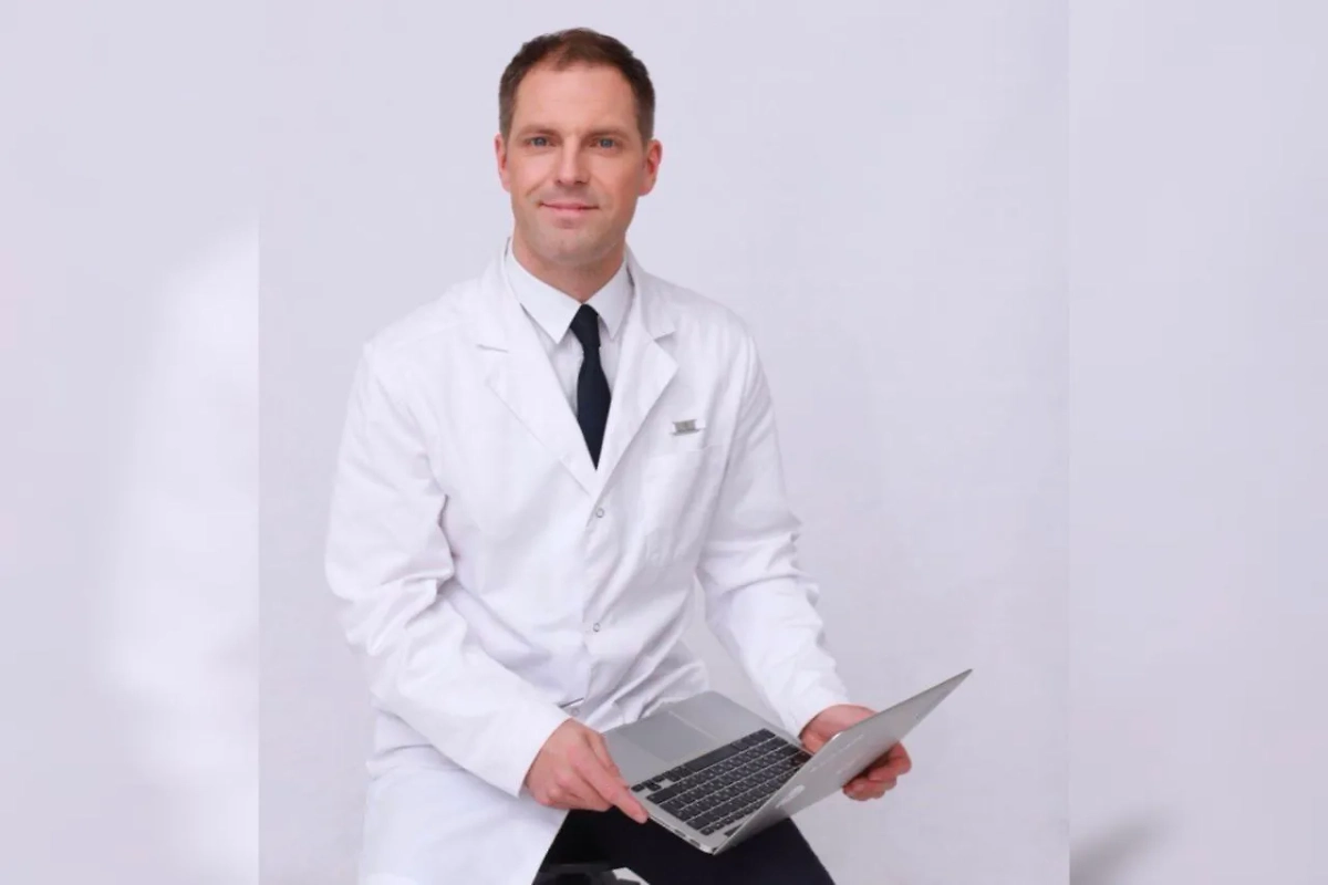 Врач-уролог городской клинической больницы № 67 имени Л.А. Ворохобова Павел Королев. Фото © Личный архив Павла Королева