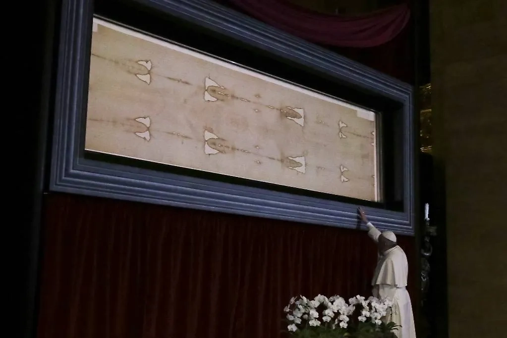 Туринская плащаница в XXI веке: от нейросетей до генетического анализа. Фото © ТАСС / AP