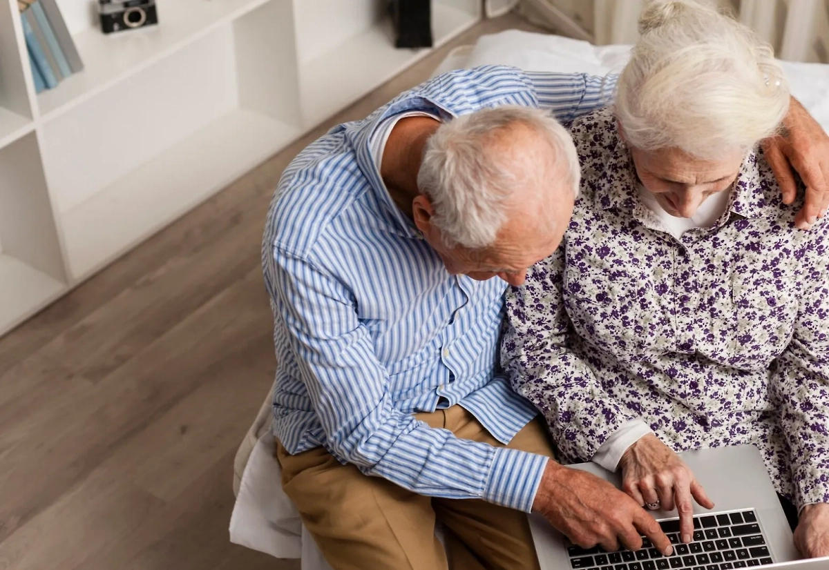 Пенсионеры. Обложка © freepik