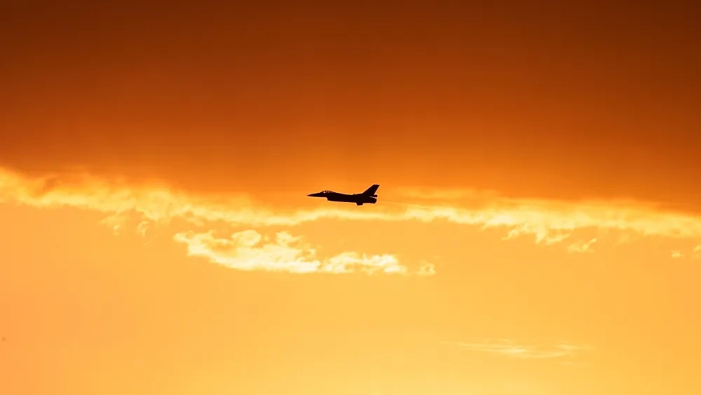 Обложка © Shutterstock / FOTODOM / Spyros Vasileiou