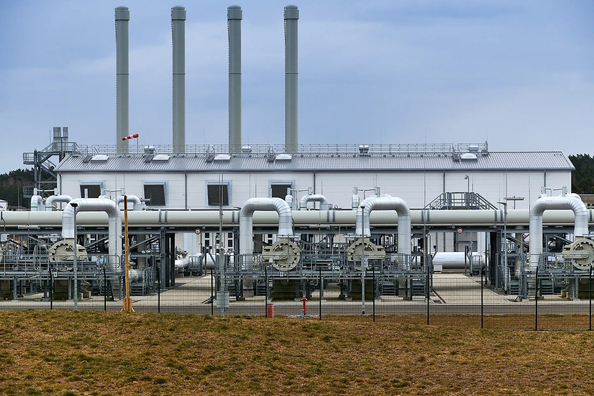 Nord Stream 2. Обложка © Shutterstock / FOTODOM / Stefan Dinse