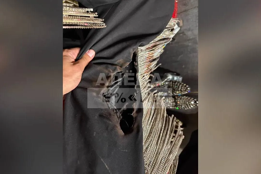 Испорченный костюм. Фото © Telegram / Алёна, Блин!