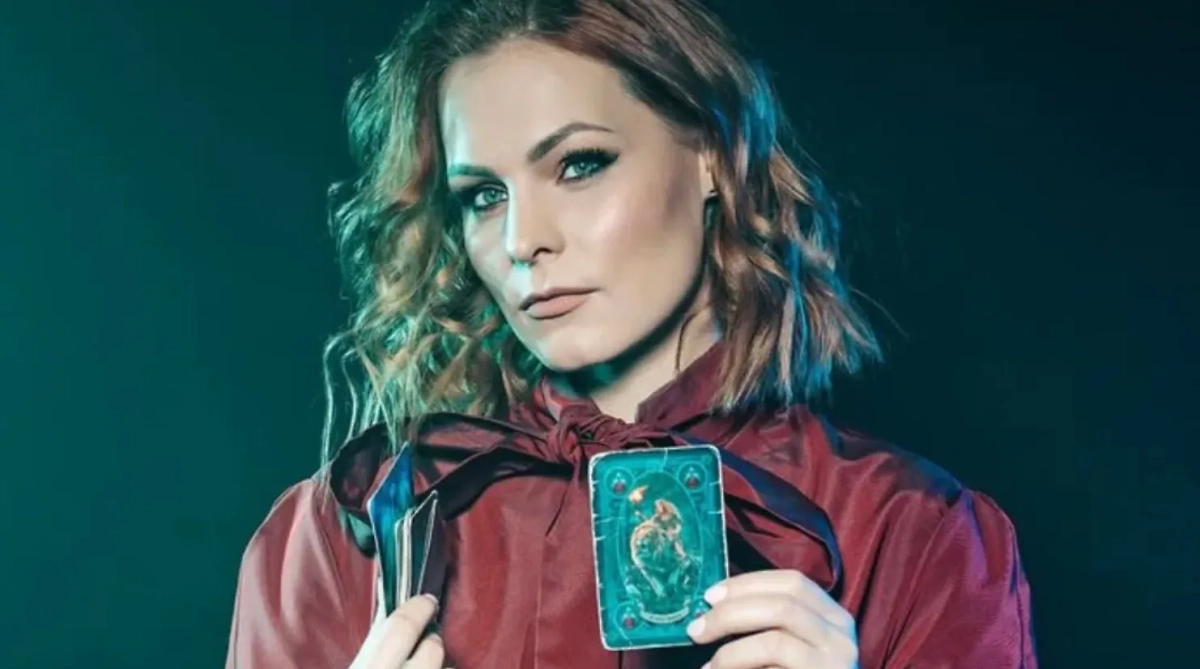 Мэрилин Керро — эстонская фотомодель и медиум, она участвовала в трёх сезонах «Битвы». Фото © Instagram (признан экстремистской организацией и запрещён на территории Российской Федерации) / devilmarylinkerro