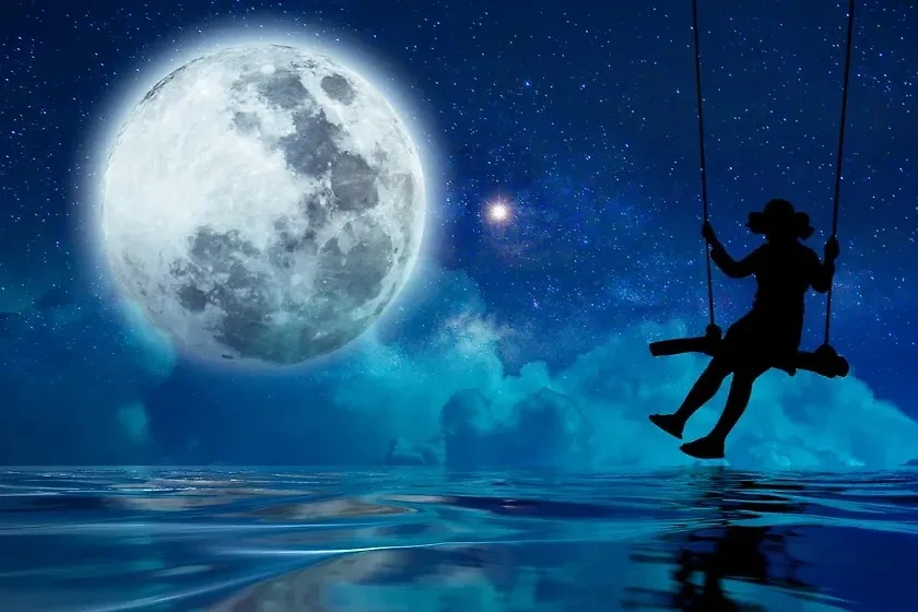 Полнолуние и новолуние 2025: как получить максимум от лунной энергии в мае. Фото © Shutterstock / FOTODOM / sarayut_sy