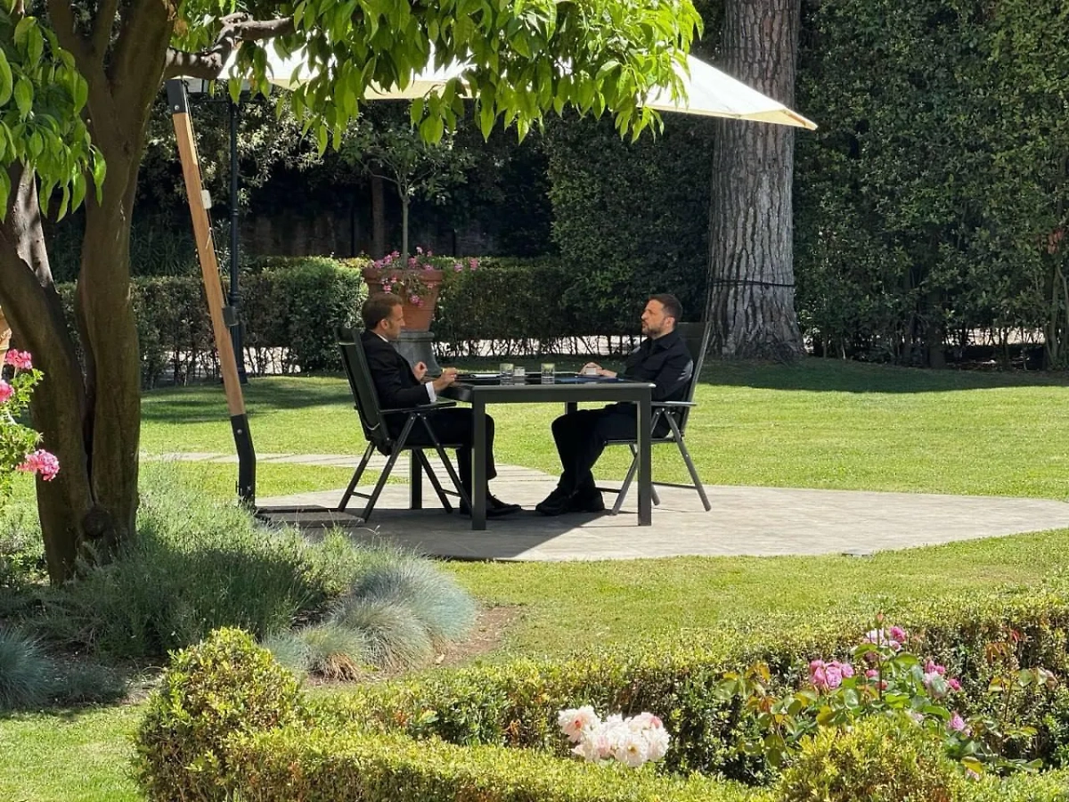 Эмманюаэль Макрон и Владимир Зеленский. Обложка © X/ Andrii Sybiha