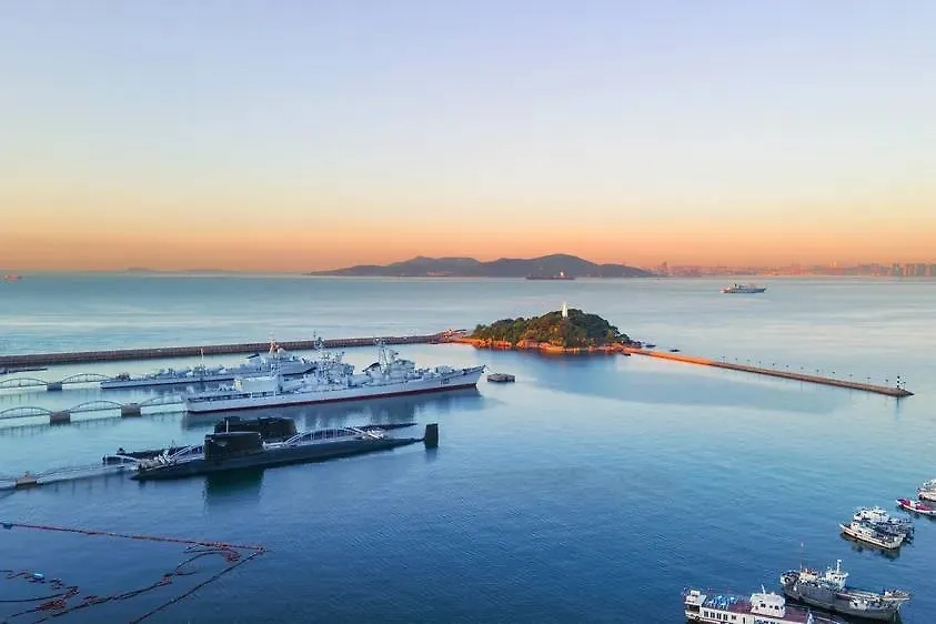 Китайский флот. Обложка © Shutterstock / FOTODOM / YunSheYing