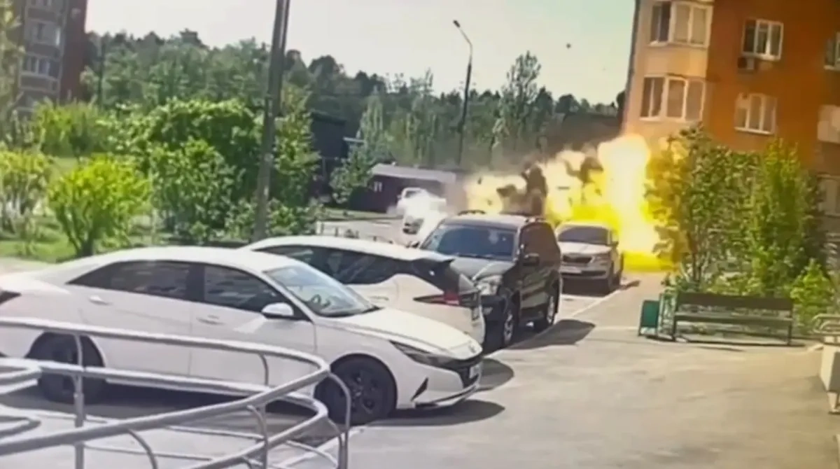 Момент взрыва авто в Балашихе. Обложка © Life.ru