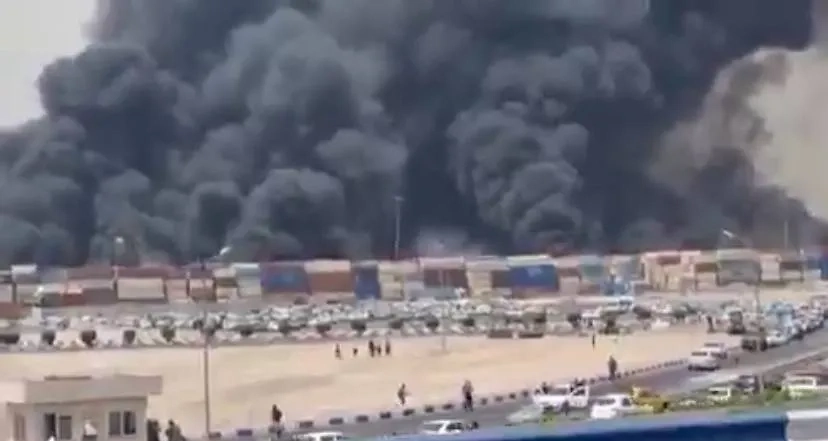 Взрыв в иранском порту. Обложка © X / HananyaNaftali