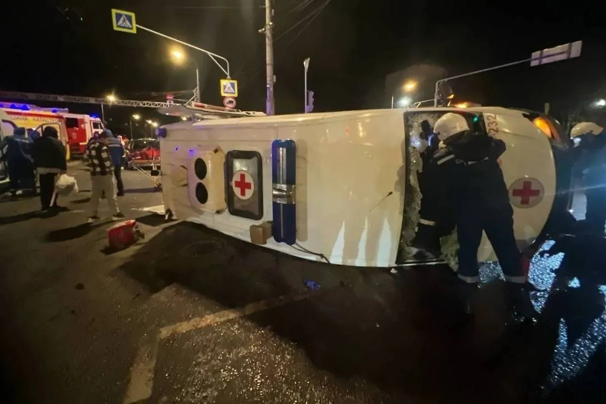 Смертельное ДТП со скорой в Белгороде. Обложка © Telegram / Вячеслав Гладков