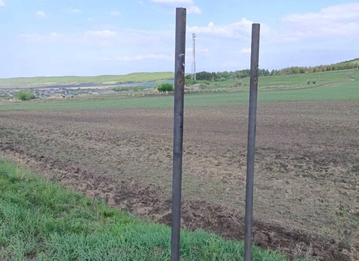 В селе Лох украли табличку с названием населённого пункта. Фото © Telegram / СЕЛО ЛОХ | Людей Объединяет Хорошее
