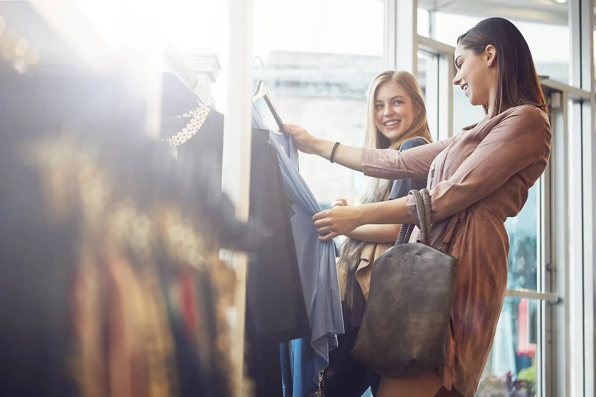 Обложка © Shutterstock / FOTODOM / PeopleImages.com - Yuri A