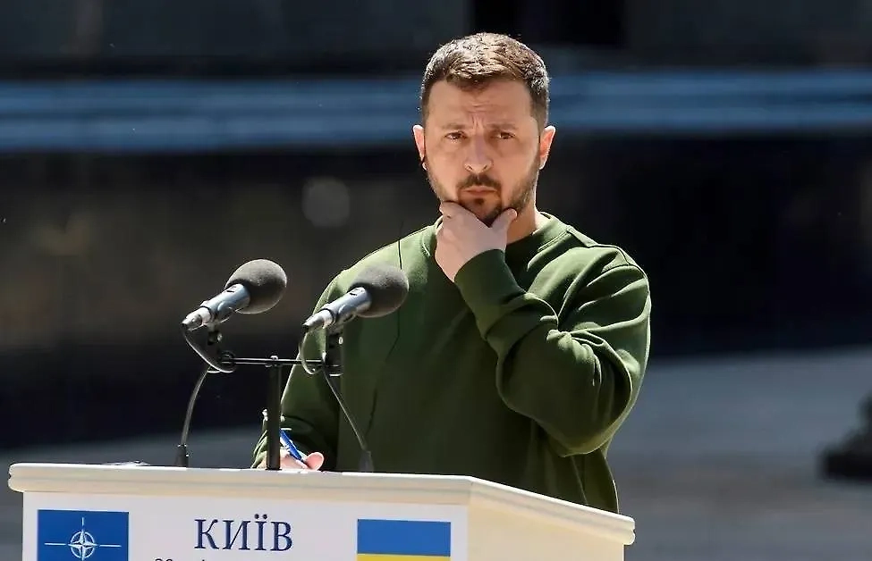 Владимир Зеленский. Обложка © Shutterstock / FOTODOM / paparazzza