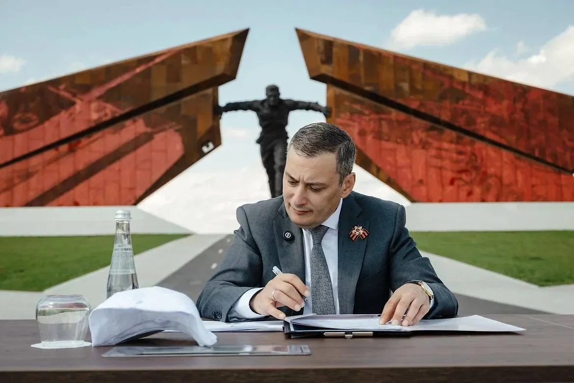 Александр Хинштейн. Обложка © Telegram / Александр Хинштейн