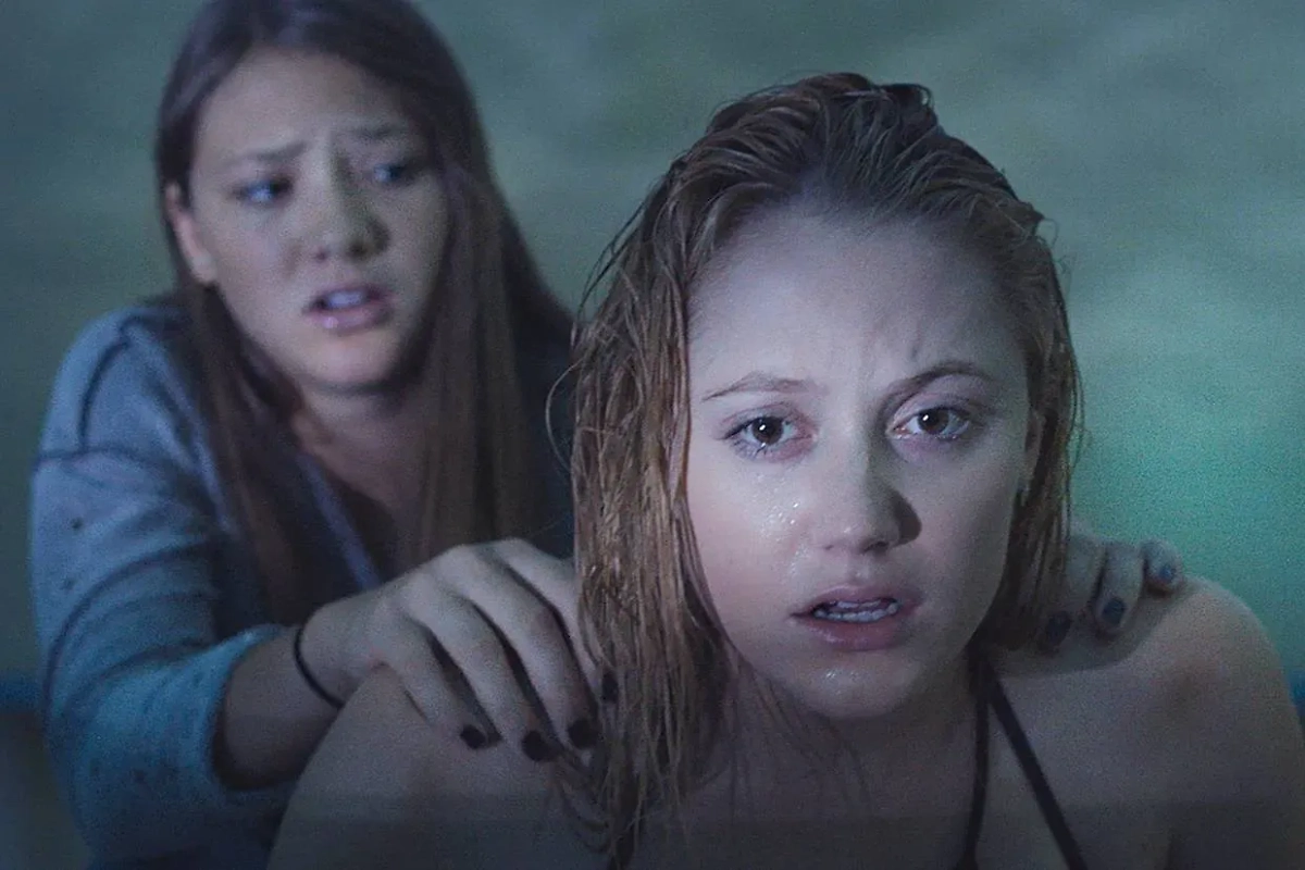 Оно приходит за тобой (It Follows). Фото © Кадр из фильма «Оно приходит за тобой», режиссёр Дэвид Роберт Митчелл / Kinopoisk