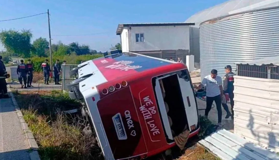 Последствия ДТП с автобусом с российскими туристами в Турции. Обложка © DHA