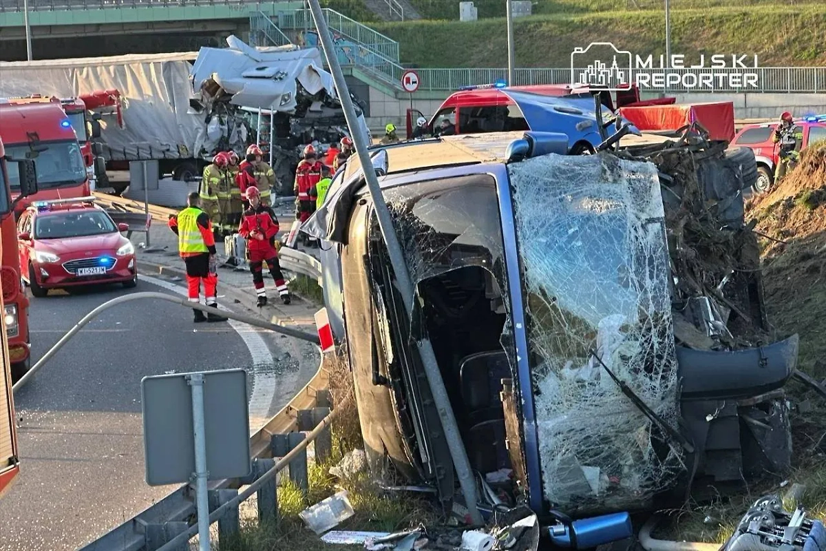 Автобус с пассажирами из Украины и Белоруссии разбился в Польше. Фото © Miejskir Reporter